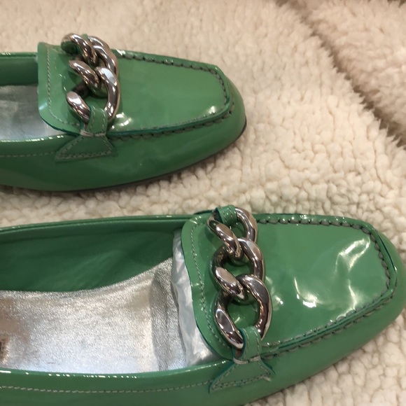 Prada Women's Green Patent Leather Bit Block Heel Loafers - Picture 7 of 13